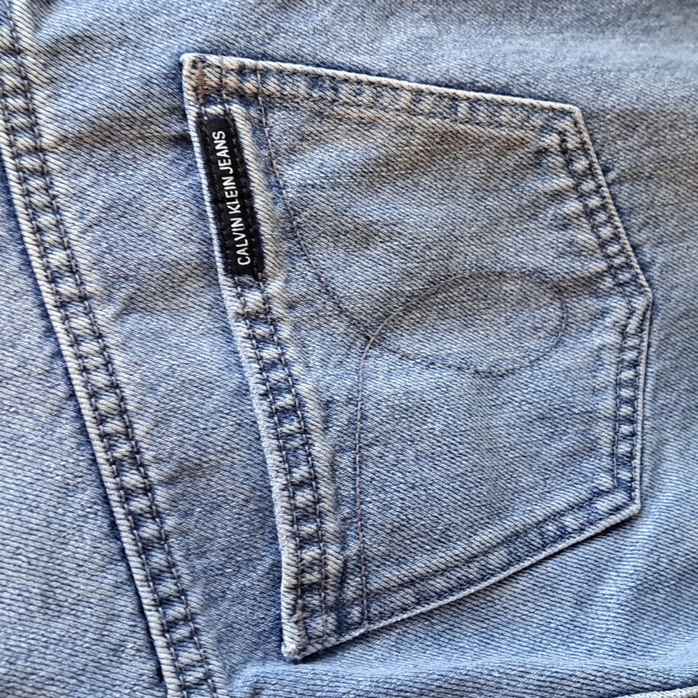Calvin Klein Jeans Size 26 Light Blue Hi Rise Classic Straight Fit Jeans - Picture 5 of 6